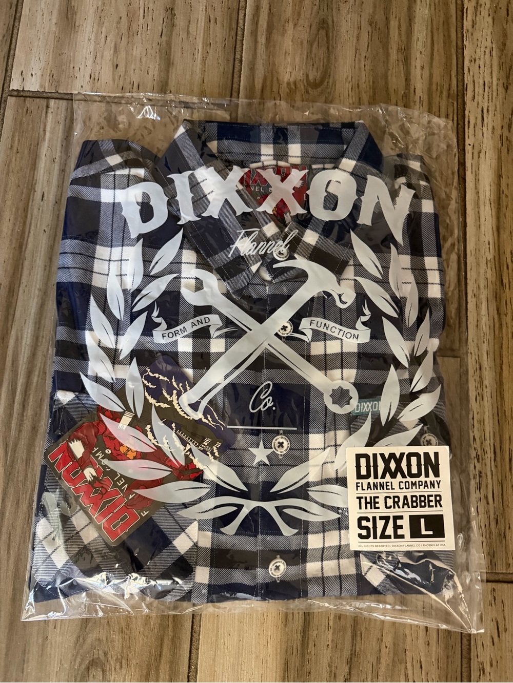 Dixxon Flannel The Crabber Men's Navy Plaid Shirt - L